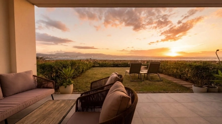 Квартира первая линия Cala Gració с видом на море и бассейном